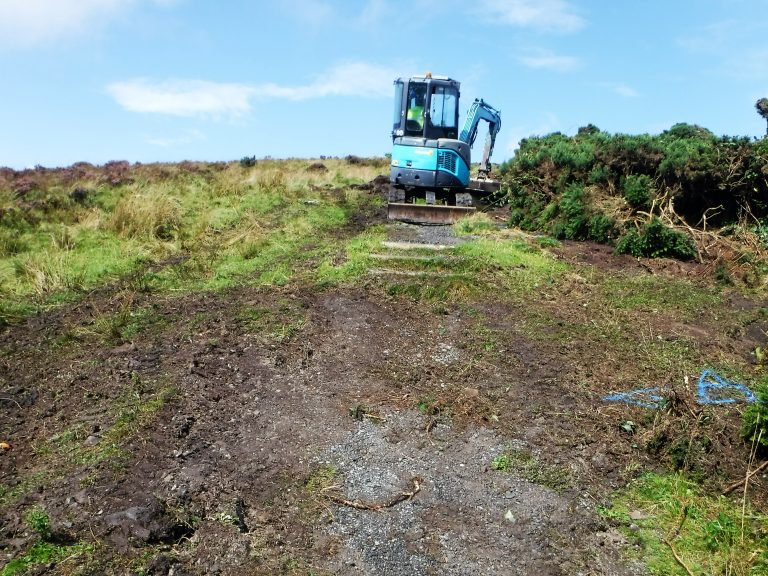 Topped Mountain Path Repair, Tempo