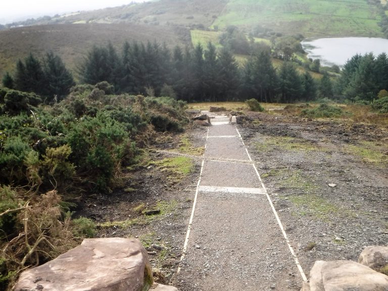 Topped Mountain Path Repair, Tempo